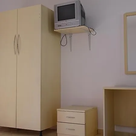 Jazoj Guest house 4*